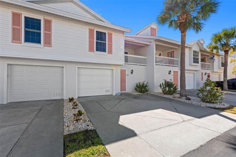 Adosado en venta en Treasure Island, Florida, 2 dormitorios, 90.12 m2 № 2142052 - foto 3