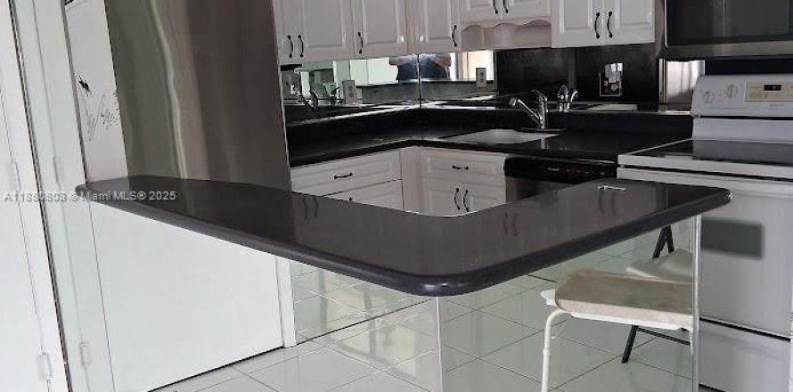 Condo à Tamarac, Floride, 2 chambres  № 1929505