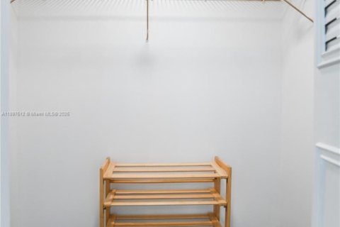 Copropriété à vendre à Oakland Park, Floride: 2 chambres, 90.58 m2 № 1954170 - photo 25