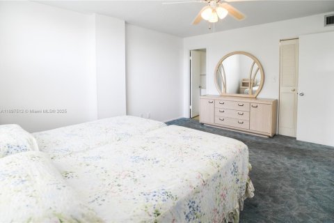 Copropriété à vendre à Oakland Park, Floride: 2 chambres, 90.58 m2 № 1954170 - photo 16