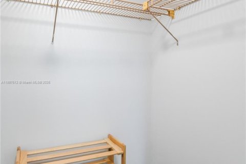 Copropriété à vendre à Oakland Park, Floride: 2 chambres, 90.58 m2 № 1954170 - photo 24