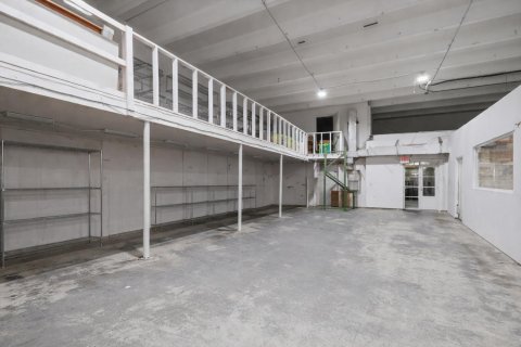 Commercial property in Hollywood, Florida № 2088145 - photo 5