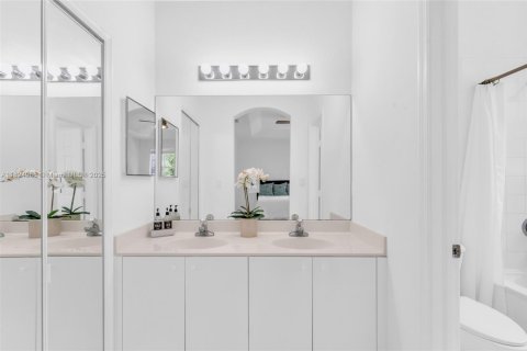 Townhouse in Doral, Florida 3 bedrooms, 156.35 sq.m. № 1792510 - photo 17