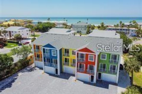Townhouse in Indian Rocks Beach, Florida 3 bedrooms, 155.33 sq.m. № 2378015