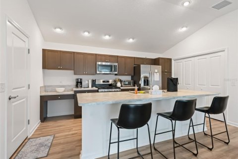 House in The Villages, Florida 2 bedrooms, 111.3 sq.m. № 1832590 - photo 8