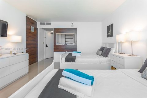 Condo in Miami Beach, Florida  № 2026638 - photo 20