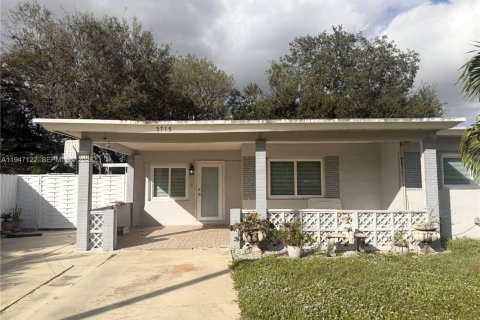 House in Hollywood, Florida 3 bedrooms, 96.53 sq.m. № 2003270 - photo 2