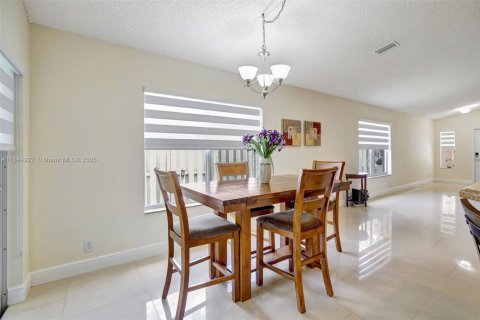Casa en venta en Weston, Florida, 3 dormitorios, 127.09 m2 № 1842528 - foto 11