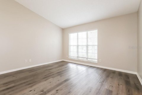 House in Valrico, Florida 3 bedrooms, 148.18 sq.m. № 2396396 - photo 13