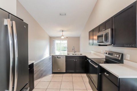 House in Valrico, Florida 3 bedrooms, 148.18 sq.m. № 2396396 - photo 8