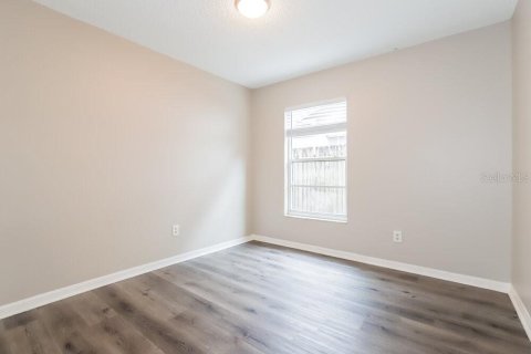 House in Valrico, Florida 3 bedrooms, 148.18 sq.m. № 2396396 - photo 11