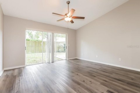 House in Valrico, Florida 3 bedrooms, 148.18 sq.m. № 2396396 - photo 9