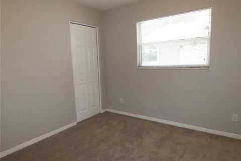 House in Saint Petersburg, Florida 3 bedrooms, 112.69 sq.m. № 1447067 - photo 16
