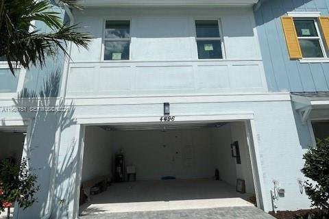 Adosado en alquiler en Westlake, Florida, 3 dormitorios, 143.07 m2 № 2030574 - foto 2