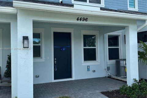 Adosado en Westlake, Florida 3 dormitorios, 143.07 m2 № 2030574