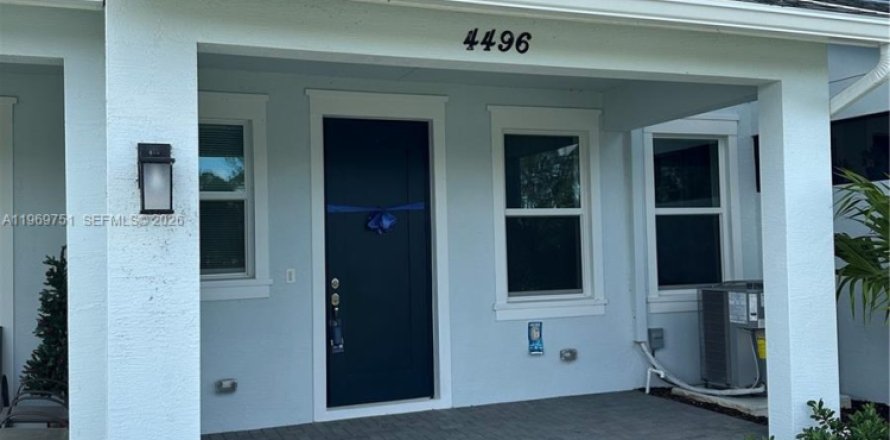 Adosado en Westlake, Florida 3 dormitorios, 143.07 m2 № 2030574