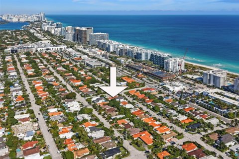 Купить виллу или дом в Серфсайд, Флорида 3 спальни, 191.47м2, № 2006904 - фото 2