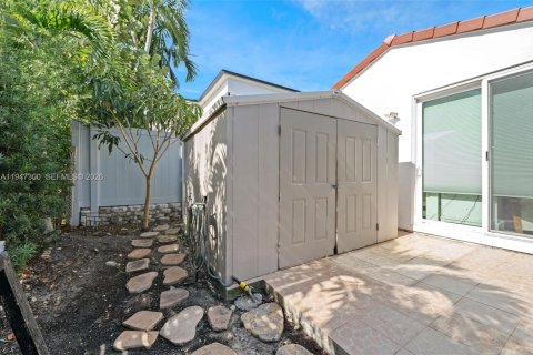 Купить виллу или дом в Серфсайд, Флорида 3 спальни, 191.47м2, № 2006904 - фото 29