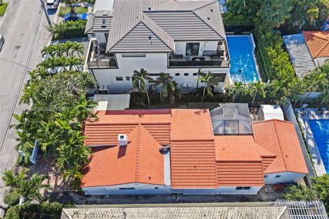 Купить виллу или дом в Серфсайд, Флорида 3 спальни, 191.47м2, № 2006904 - фото 5