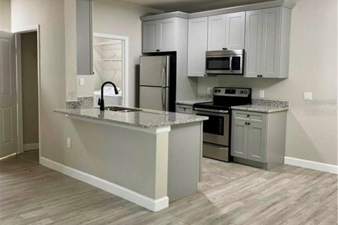 Copropriété à vendre à Haines City, Floride: 2 chambres, 107.02 m2 № 2098282 - photo 3