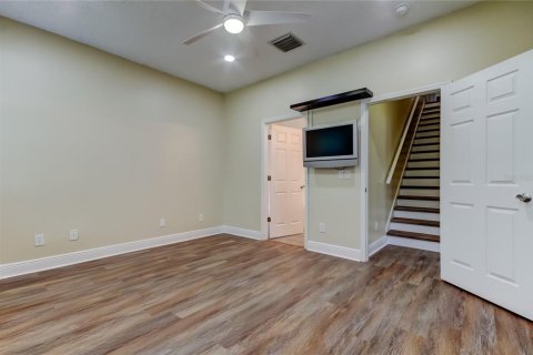 Villa ou maison à louer à Tampa, Floride: 4 chambres, 168.25 m2 № 1813696 - photo 18