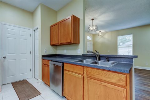 Villa ou maison à louer à Tampa, Floride: 4 chambres, 168.25 m2 № 1813696 - photo 15