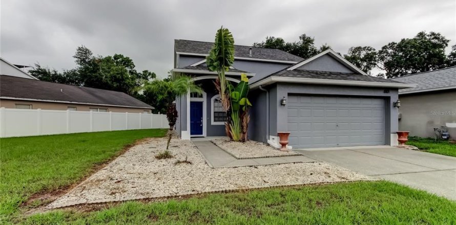 Casa en Tampa, Florida 4 dormitorios, 168.25 m2 № 1813696