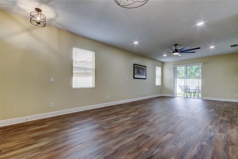 Villa ou maison à louer à Tampa, Floride: 4 chambres, 168.25 m2 № 1813696 - photo 13