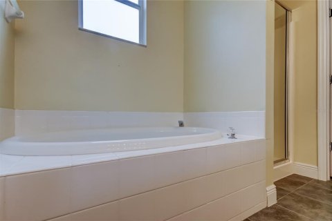 Villa ou maison à louer à Tampa, Floride: 4 chambres, 168.25 m2 № 1813696 - photo 22