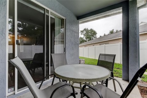 Villa ou maison à louer à Tampa, Floride: 4 chambres, 168.25 m2 № 1813696 - photo 2