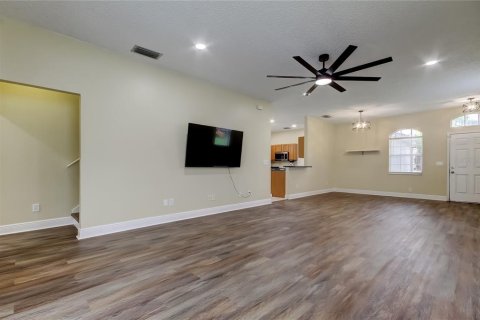 Villa ou maison à louer à Tampa, Floride: 4 chambres, 168.25 m2 № 1813696 - photo 7