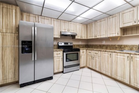 Condominio en Plantation, Florida, 2 dormitorios  № 2023878