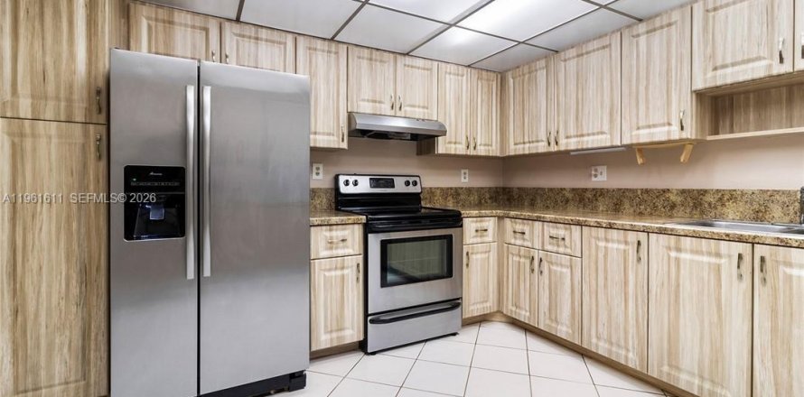 Condominio en Plantation, Florida, 2 dormitorios  № 2023878