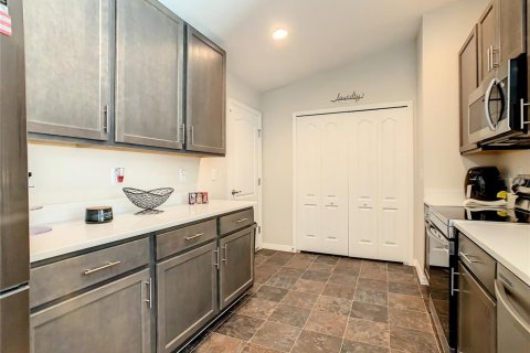 Casa en alquiler en Winter Haven, Florida, 3 dormitorios, 131.92 m2 № 1869021 - foto 8