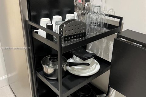 Propiedad comercial en alquiler en Doral, Florida, 1 dormitorio, 94.39 m2 № 1987891 - foto 13