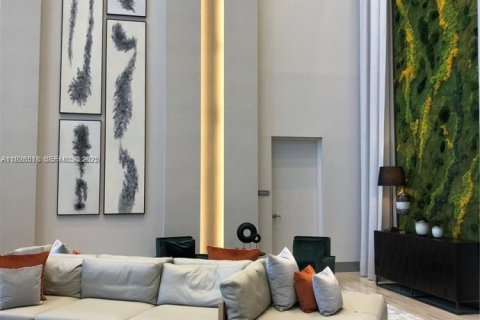 Propiedad comercial en alquiler en Doral, Florida, 1 dormitorio, 94.39 m2 № 1987891 - foto 3