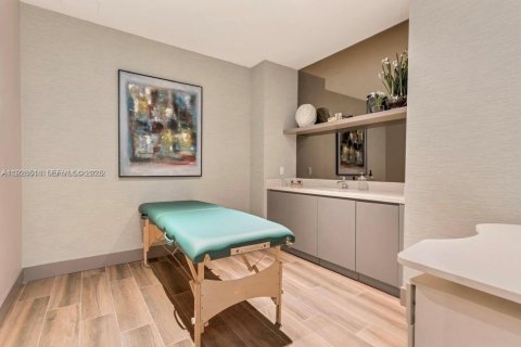 Propiedad comercial en alquiler en Doral, Florida, 1 dormitorio, 94.39 m2 № 1987891 - foto 20