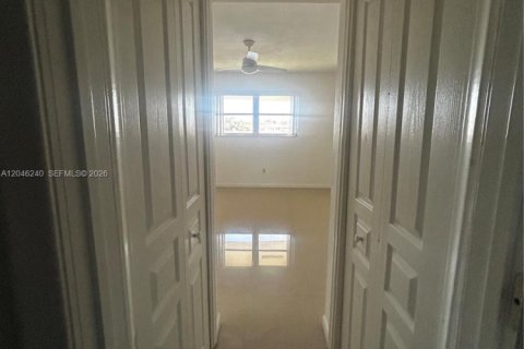 Copropriété à louer à Aventura, Floride: 2 chambres № 2271009 - photo 18