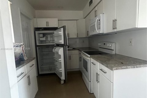 Copropriété à louer à Aventura, Floride: 2 chambres № 2271009 - photo 11