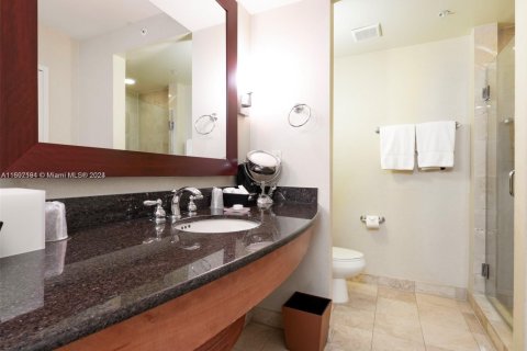 Condominio en venta en Sunny Isles Beach, Florida, 51.19 m2 № 1451051 - foto 7