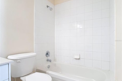 Купить виллу или дом в Эджуотер, Флорида 10 комнат, 156.63м2, № 2195276 - фото 19