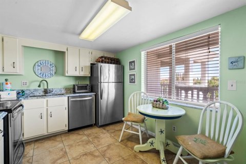 Condo in New Smyrna Beach, Florida, 1 bedroom  № 1554613 - photo 10