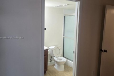 Copropriété à vendre à Tamarac, Floride: 2 chambres, 89 m2 № 2091355 - photo 16