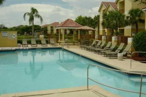 Copropriété à vendre à Tamarac, Floride: 2 chambres, 89 m2 № 2091355 - photo 2