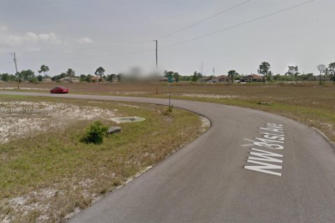 Commercial property in Cape Coral, Florida № 1977615 - photo 5