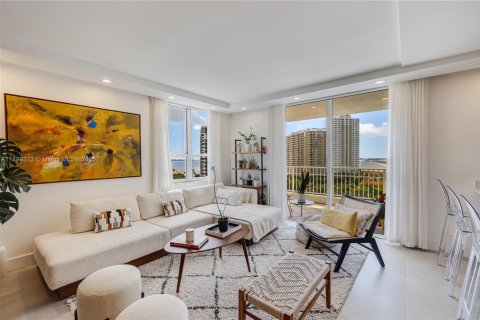 Copropriété à louer à Miami, Floride: 2 chambres, 116.78 m2 № 1959886 - photo 4