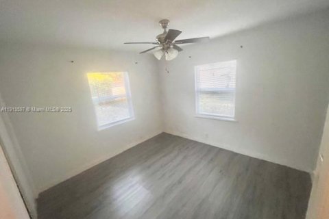 Снять в аренду квартиру в Форт-Лодердейл, Флорида 2 спальни, 67.35м2, № 1968882 - фото 6