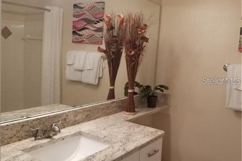 Condo in Tampa, Florida, 2 bedrooms № 2204334 - photo 12