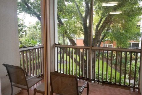 Condo in Tampa, Florida, 2 bedrooms № 2204334 - photo 6