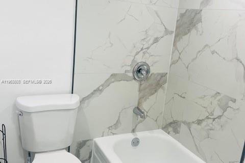 Снять в аренду кондоминиум в Лодерхилл, Флорида 2 спальни, 102.19м2, № 2025389 - фото 6